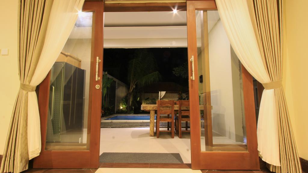 The Surya Kuta Villa Εξωτερικό φωτογραφία