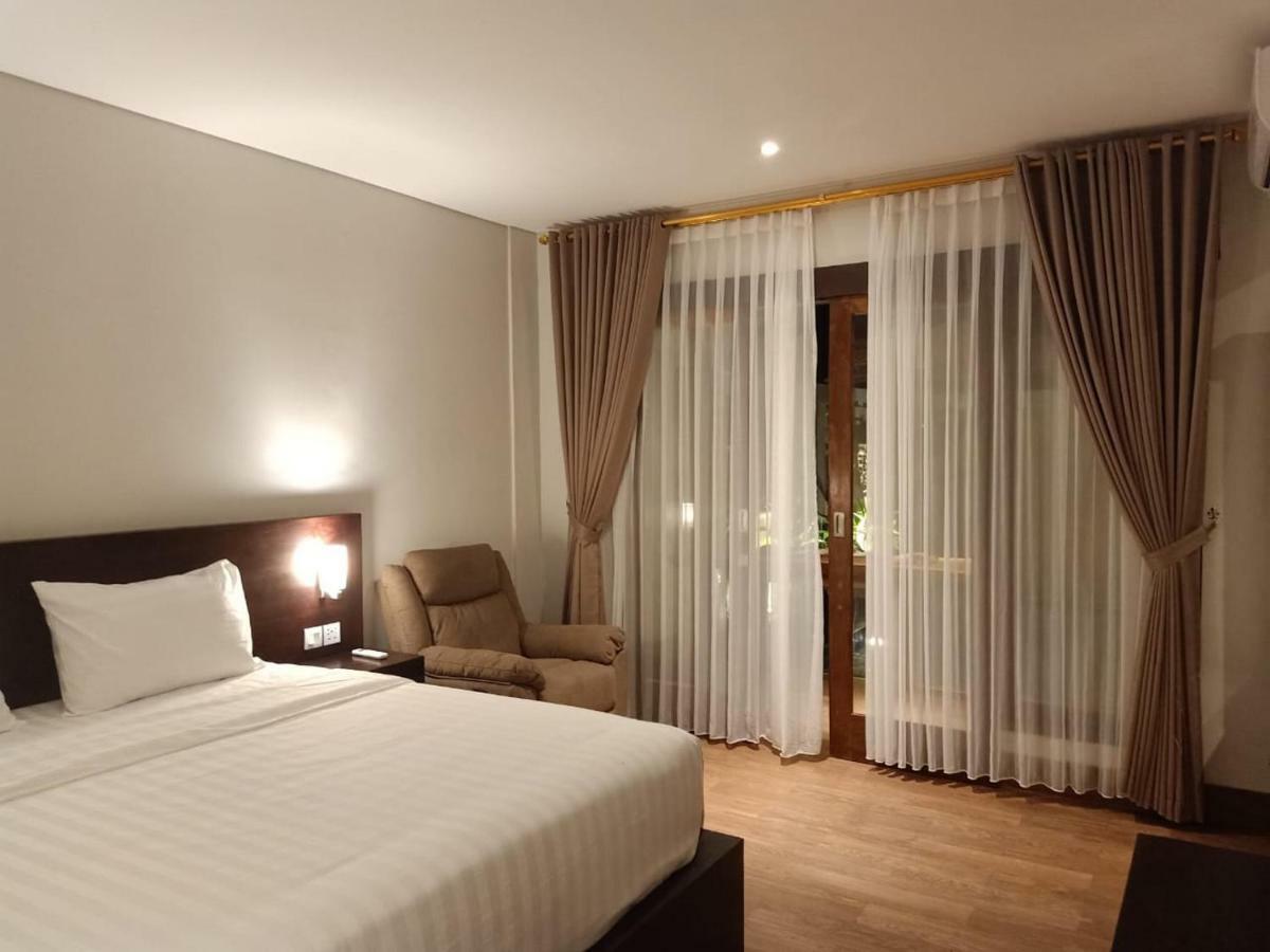 The Surya Kuta Villa Εξωτερικό φωτογραφία